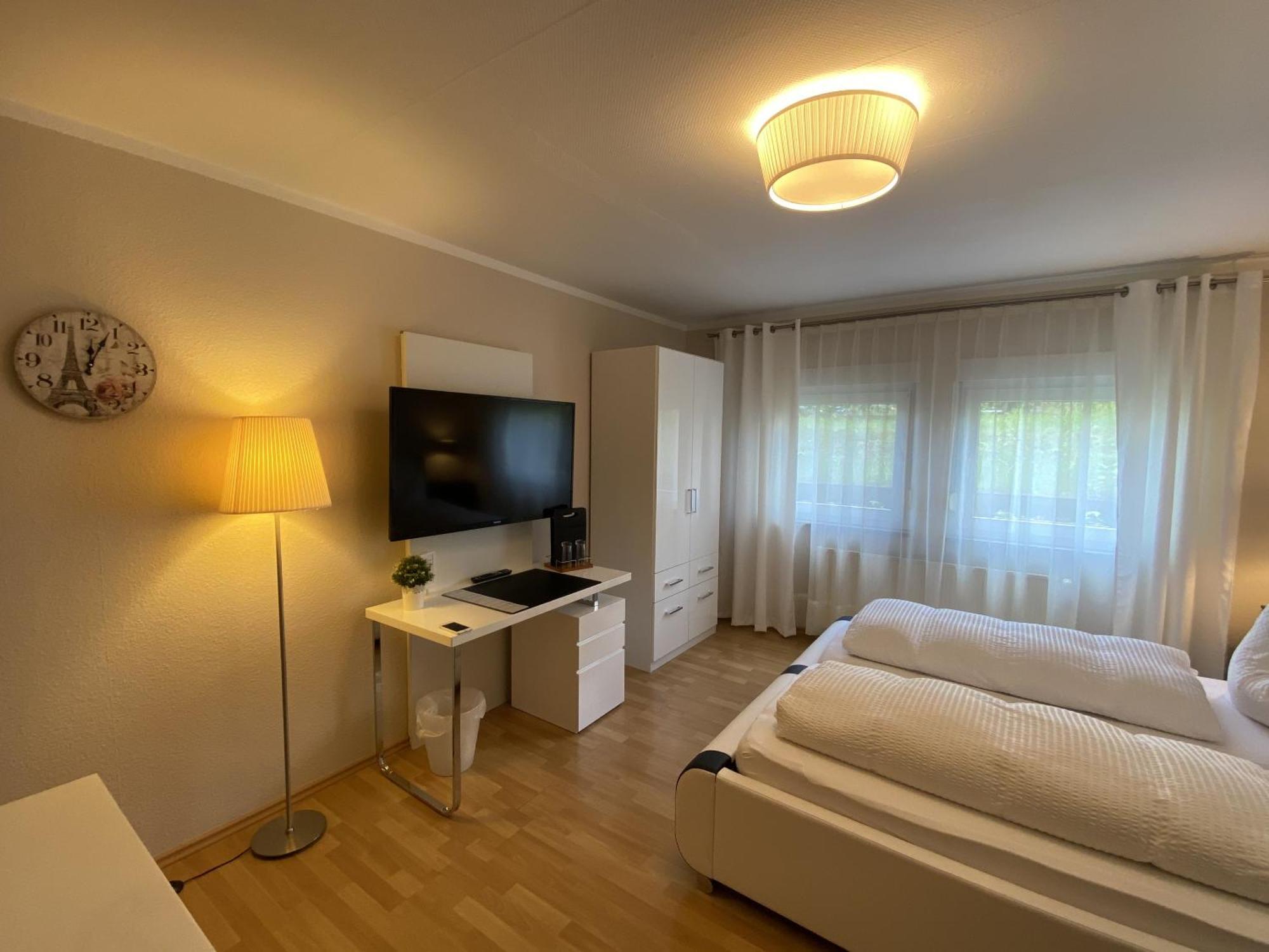 เกสเทอเฮาส์ มัททิอัส Apartment เดรสเดน ห้อง รูปภาพ
