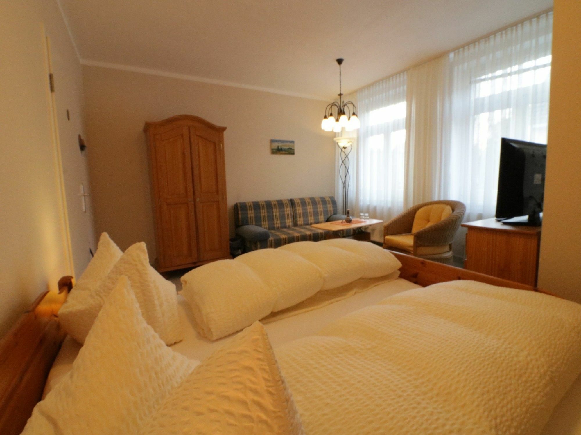 เกสเทอเฮาส์ มัททิอัส Apartment เดรสเดน ภายนอก รูปภาพ